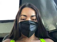 Amateur, Nana, Belle grosse femme bgf, Gros seins, Brunette brune, Fille latino, Public, Nénés