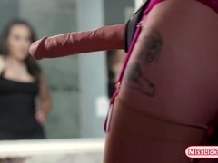 アジア人, ぽちゃ, キス, レズビアン, 淫乱熟女, オマンコ, 義母, おもちゃ