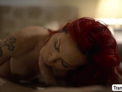 In den arsch, Arsch, Grosse titten, Kehlenfick, Transe, Arsch lecken, Transfrau