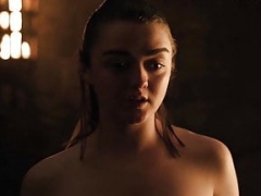 Maisie Williams Undressed Sex Episode from 'GoT'