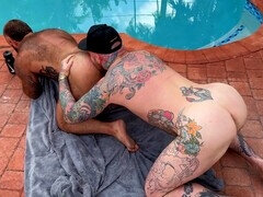In den arsch, Grosser schwanz, Schwul, Behaart, Arsch lecken, Tätowierung