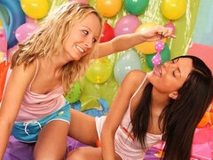 18 años, Culo, Consolador, Penetracion con dedos, Besar, Masturbación, Coño, Tetas