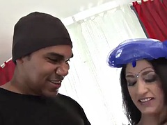 Arabe, Asiatique, Nana, Beauté, Grosse bite, Noir ébène, Interracial, Nénés