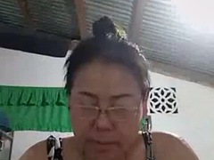 Mature Thai Whore Showing Off Her Body