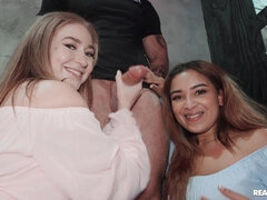 Anal, Cuarto de baño, Lesbiana, Lamidas, Tetas naturales, Coño, Realidad, Juguetes