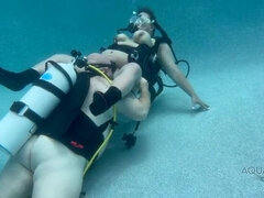 Gorda, Culo grande, Tetas grandes, Latina, Pezones, Al aire libre, Piscina, Bajo el agua