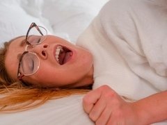 お尻, フェラチオ, 浮気者, バック, 指いじり, 手コキする, スラップ, ストッキング