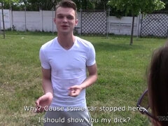 Brunette brune, Tchèque, Gorge profonde, Lunettes, Hard, Hd, Public, Plan cul à trois