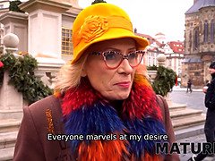 Abuelita, Peludo, Lencería, Maduro, Coño, Pelirrojo, Medias largas