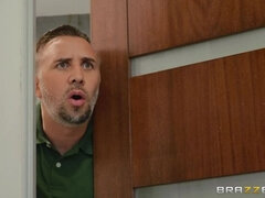 Tetas grandes, Botas, Engañando, Pareja, Perforación, Falda, Tatuaje, Hilo dental