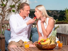 Cul, Blonde, Sucer une bite, Robe, Branlette thaïlandaise, Mère que j'aimerais baiser, Adolescente, Nénés