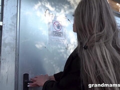 デカチン, デカパイ, 巨乳な, お婆さん, ハードコア, 熟年, 公共, オッパイの