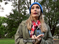 素人, ブロンド, フェラチオ, 手コキする, なめる, 公共, オマンコ, スカート