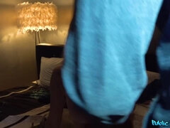 Grosse titten, Blondine, Vollbusig, Pummelig, Kehlenfick, Milf, Öffentlich, Titten