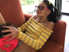 Amateur, Sucer une bite, Brunette brune, Hard, Chatte, Élève, Timide, Vierge