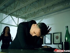 Grote lul, Hondjeshouding, Sperma in gezicht, Handbeurt, Keuken, Likken, Kort haar, Tieten likken