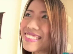Thai girl sucks cock til it spurts