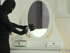 Tussi, Grosse titten, Auto, Paar, Erotisch, Aufs gesicht abspritzen, Realität, Titten