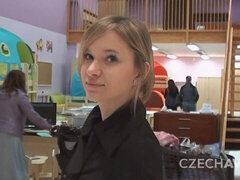 素人, ブロンド, バック, 手コキする, 自家製, ティーン, オッパイの, トイレ