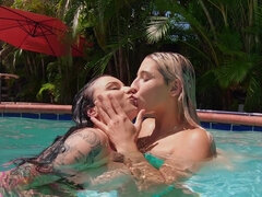 Tetas grandes, Hd, Lesbiana, Lamidas, Tetas naturales, Al aire libre, Coño, Tetas