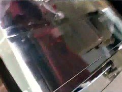 Amateur, Sous la jupe