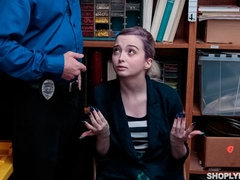 Arsch, Blasen, Geschnappt, Hundestellung, Polizei, Jungendliche (18+), Titten, Uniform