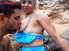 Amateur, Playa, Verga grande, Mamada, Madres para coger, Al aire libre, Pov, Público