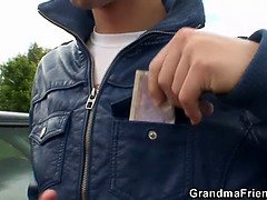 Mamie, Maman, De plein air, Public, Réalité, Adolescente, Plan cul à trois