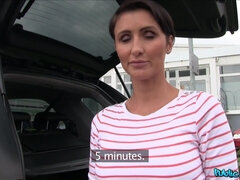 Amateur, Sucer une bite, Voiture, Mature, Mère que j'aimerais baiser, De plein air, Pov, Nénés