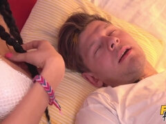 Vriendje, Rondborstig, Vriendin