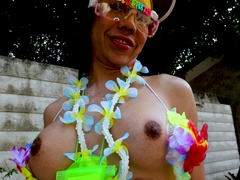 In den arsch, Asiatisch, Grosser schwanz, Grosse titten, Hd, Interrassisch, Transe, Transfrau