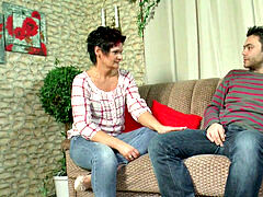 Allemand, Mère que j'aimerais baiser, Adolescente