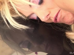 Blonde, Voiture, Tir de sperme, Queue, Faciale, Lingerie, Piercing, Jouets