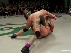 Domination, Gesichtssitzen, Fingern, Faustfick, Erniedrigung, Lesbisch, Muschi, Ringkampf