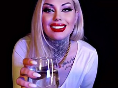Leie, Blondine, Fetisch, Küssen, Milf, Solo, Tätowierung