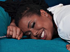 Grosse bite, Tir de sperme, Interracial, Léchez, Piercing, Soeurs, Nénés, Jumeaux