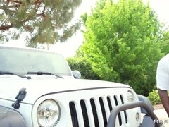 Grosse bite, Gros seins, Noire, Plantureuse, Hard, Interracial, Piscine, Nénés