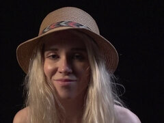 Hinter den kulissen, Grosser arsch, Nackt, Natürlich, Natürlichen titten, Solo, Entkleiden, Jungendliche (18+)