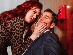 Gros cul, Sucer une bite, Cocu, En levrette, Branlette thaïlandaise, Rousse roux, Jarretelles, Nénés