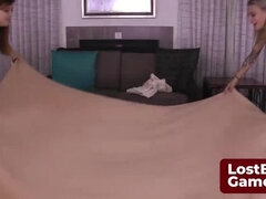 Hd, Lesbisch, Orgasmus, Muschi, Sich ausziehen, Entkleiden, Jungendliche (18+), Titten