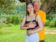 18 jahre, Arsch, Hundestellung, Natürlichen titten, Im freien, Dürr, Jungendliche (18+), Titten