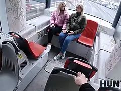 Bisexuell, Blondine, Tschechisch, Freundin, Lesbisch, Natürlichen titten, Pov, Schreiend