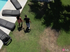 Gros seins, Sucer une bite, Érotique, Interracial, Fille latino, Maman, Tatouage, Nénés