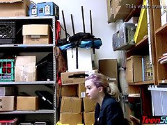 Hinterzimmer, Geschnappt, Emotionale dirne, Hd, Polizei, Bestrafung, Muschi, Jungendliche (18+)