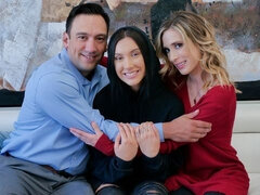 Incroyable, Cul, Sucer une bite, En levrette, 2 femmes 1 homme, Branlette thaïlandaise, Pov, Adolescente