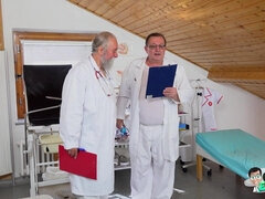 18 jaar, Anaal, Blond, Pijpbeurt, Arts, Natuurlijke tieten, Kut duiken, Tieten likken