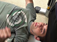 Gym gay nymphomaniac loves to fuck petite stud in anal hole