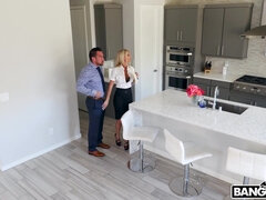 ブロンド, 浮気する, ヒール, キス, 淫乱熟女, スカート, ソフトコア, 妻