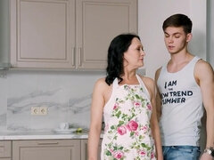 Mamada, Morena, Consolador, Hd, Maduro, Ruso, Tetas colgantes, Afeitado