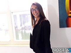 Grote lul, Pijpbeurt, Naakte man aangeklede vrouw, Brillen, Hardcore, Hd, Schreeuwen, Tiener